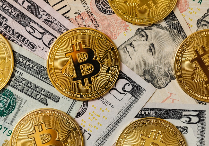 Read more about the article What are the advantages & disadvantages of Bitcoin?